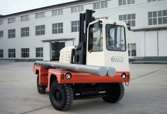 廈工6噸側(cè)面叉車助力廈門(mén)市某鋁業(yè)公司作業(yè)